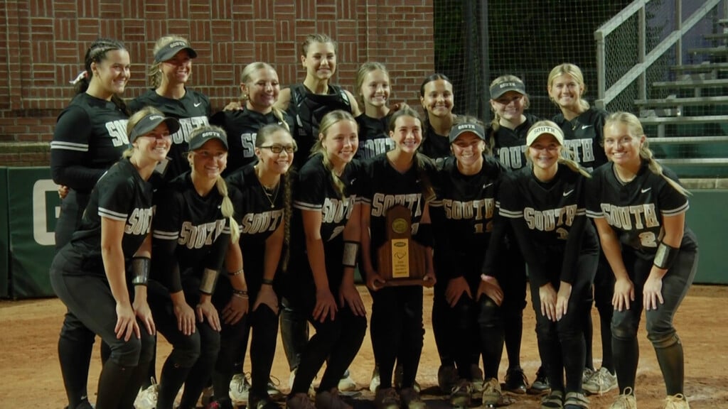 Hs Softball Cover Pic