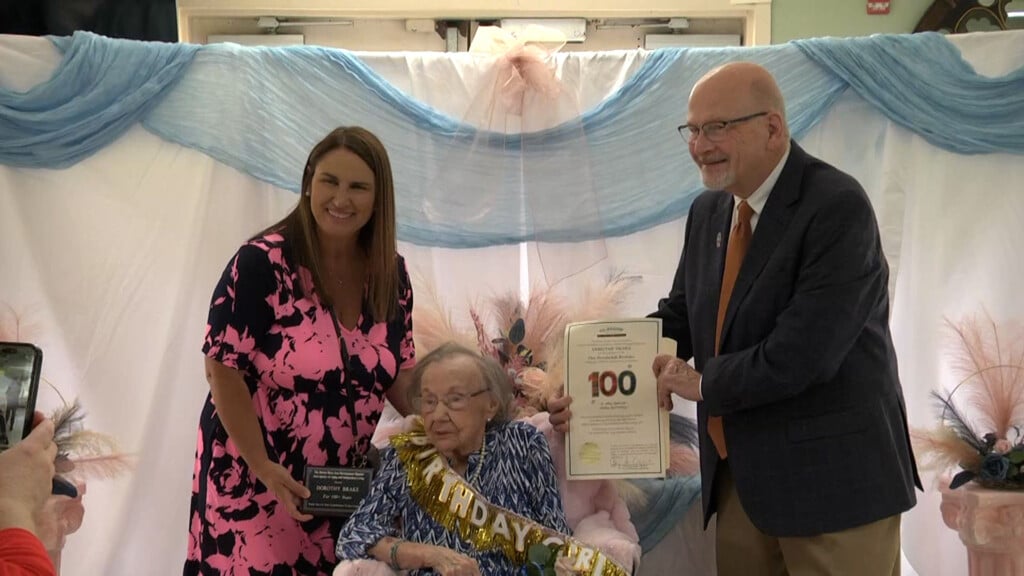 Dorothys 100th Birthday Pkg00 00 05 00still001