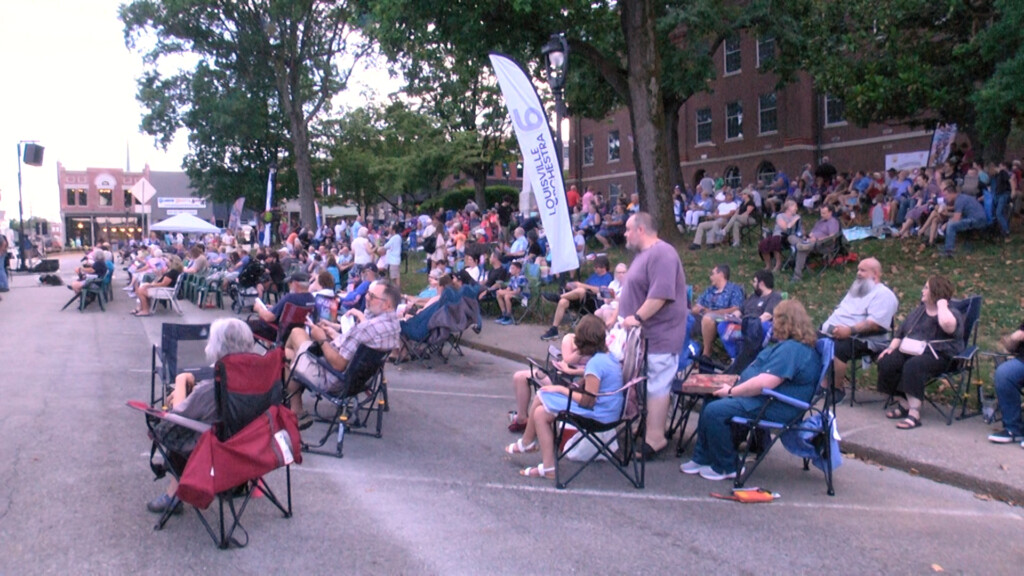 Louisville Orchestra In Glasgow Pkg00 00 07 22still001