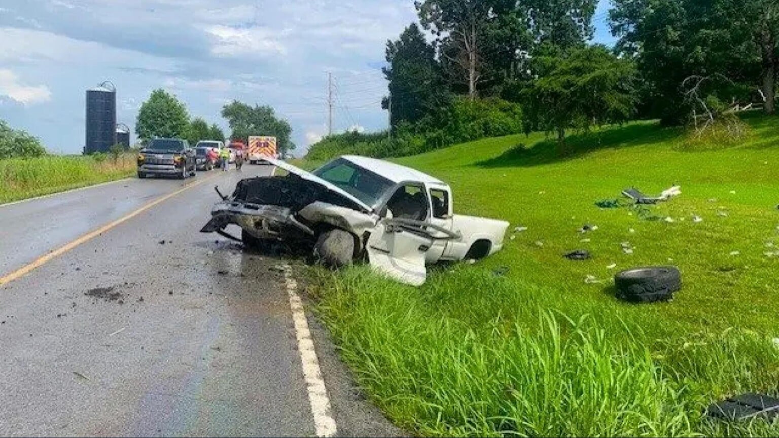 UPDATE: Teen dead, 1 other injured after crash in Grayson County - WNKY ...