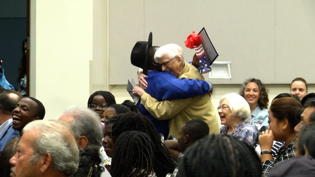 New Americans Ceremony Pkg00 01 14 06still001