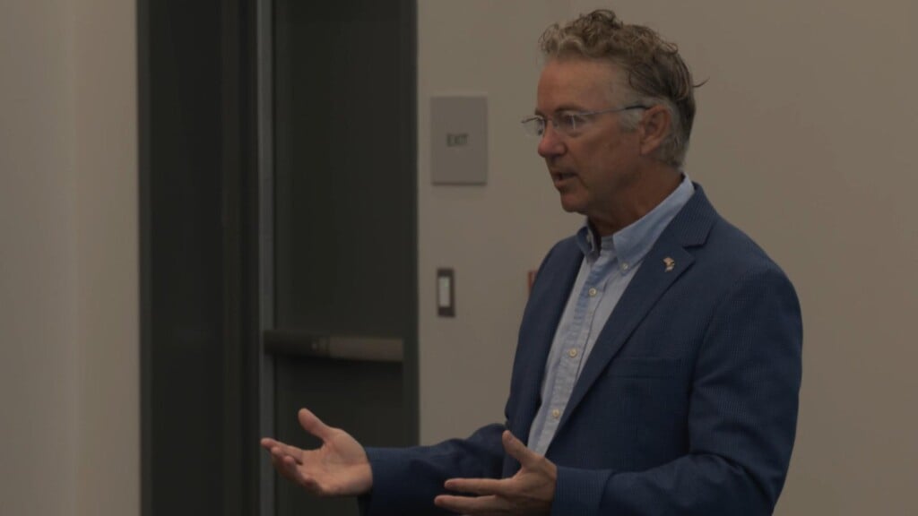 Rand Paul stops in Franklin
