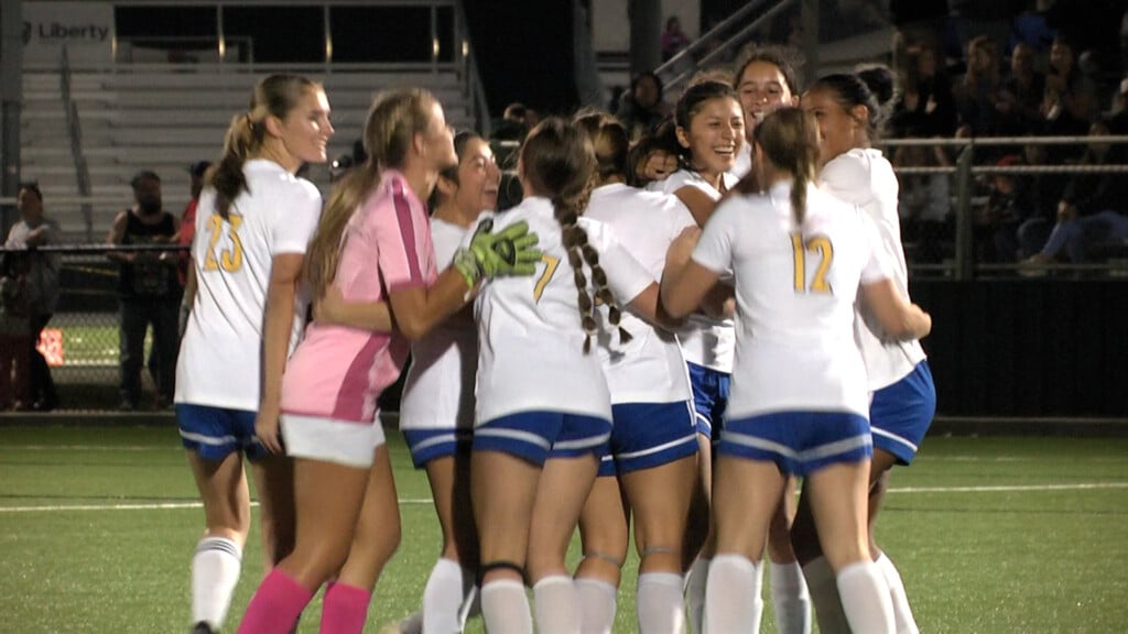 4th Region Soccer 10 13 Cover Pic