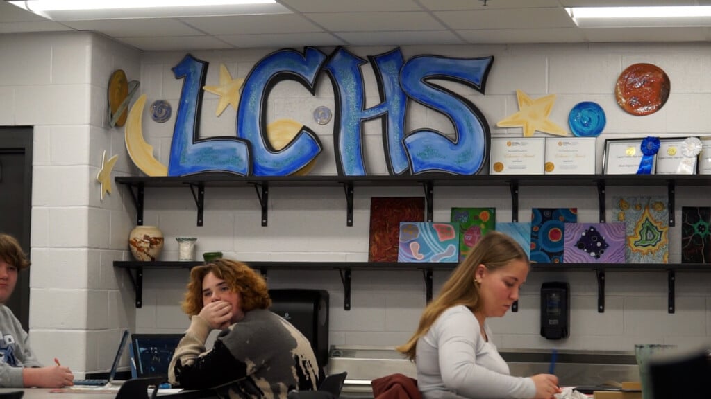 Pkg00 00 08 17still001