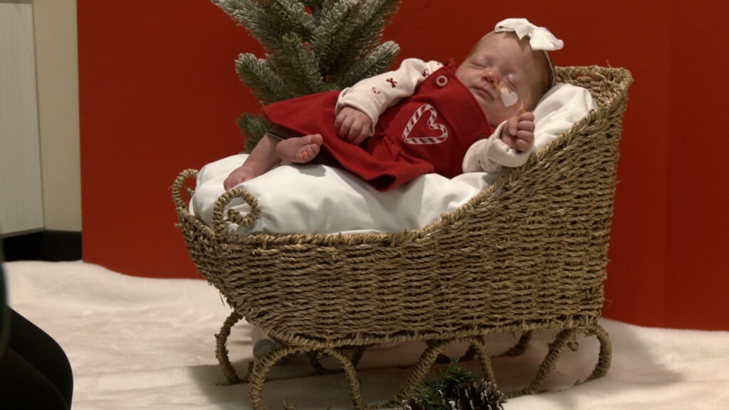 Sequence 0100 00 54 02still003