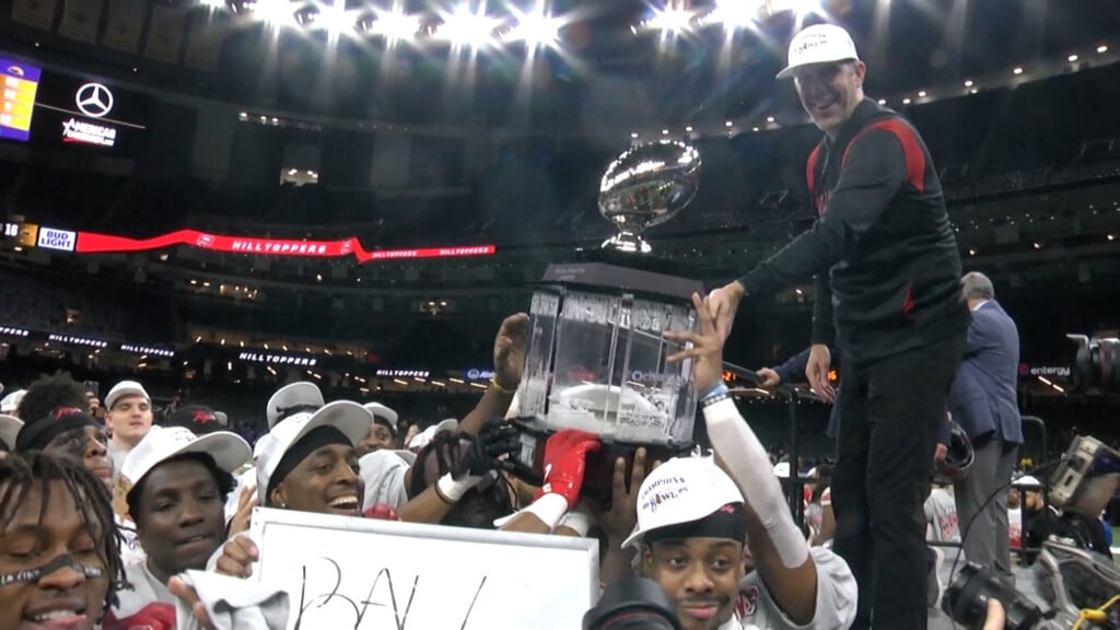 Wku Fb Nola Bowl Pic