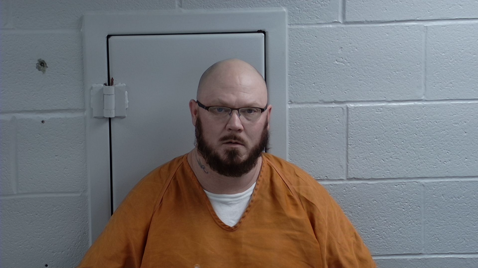 Wanted Logan County man charged with fleeing police in vehicle - WNKY ...
