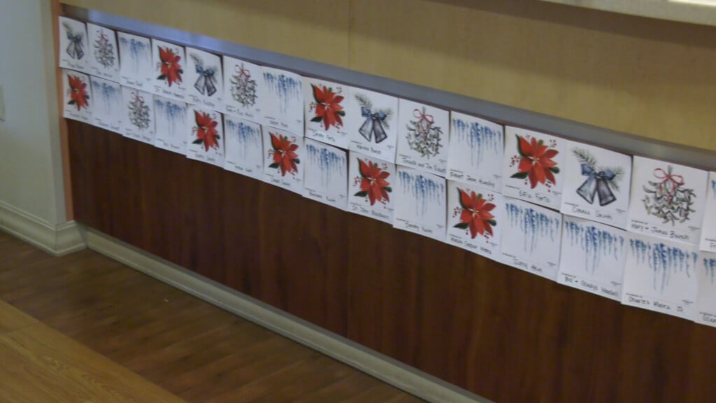 Make The Season Bright Vo00 00 00 00still001