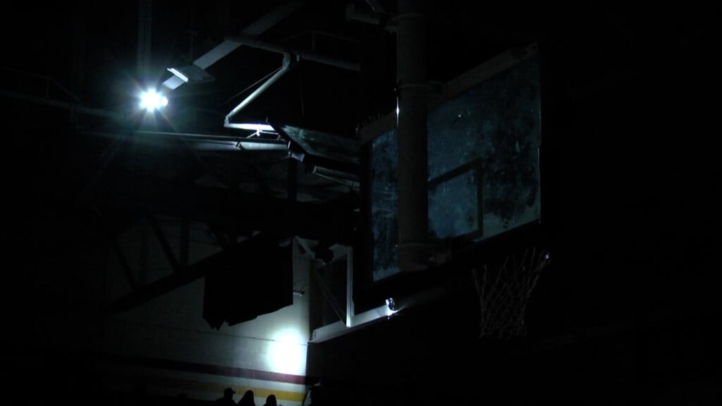 Hs Hoops Cover Pic 12 18