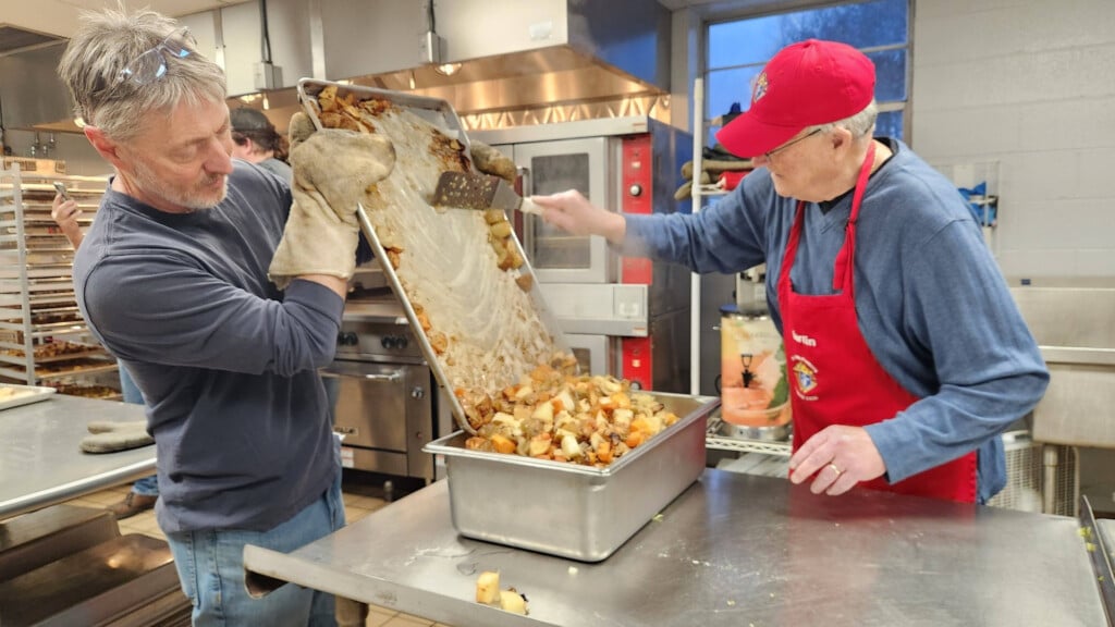 Sequence 0100 02 02 21still001