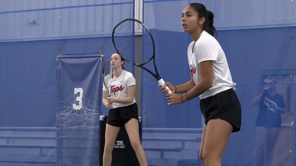 Wku Tennis Cover Pic 1 30