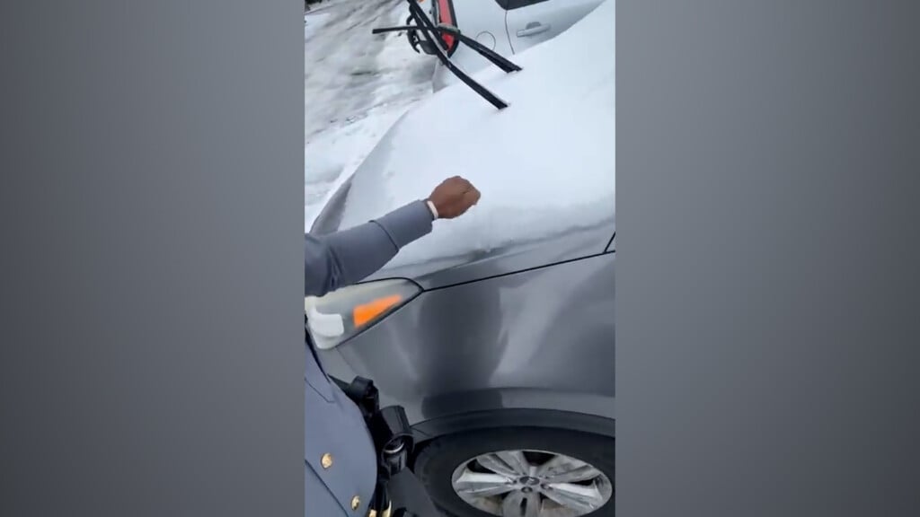 Clean Off Ice From Cars Vo00 00 03 17still001