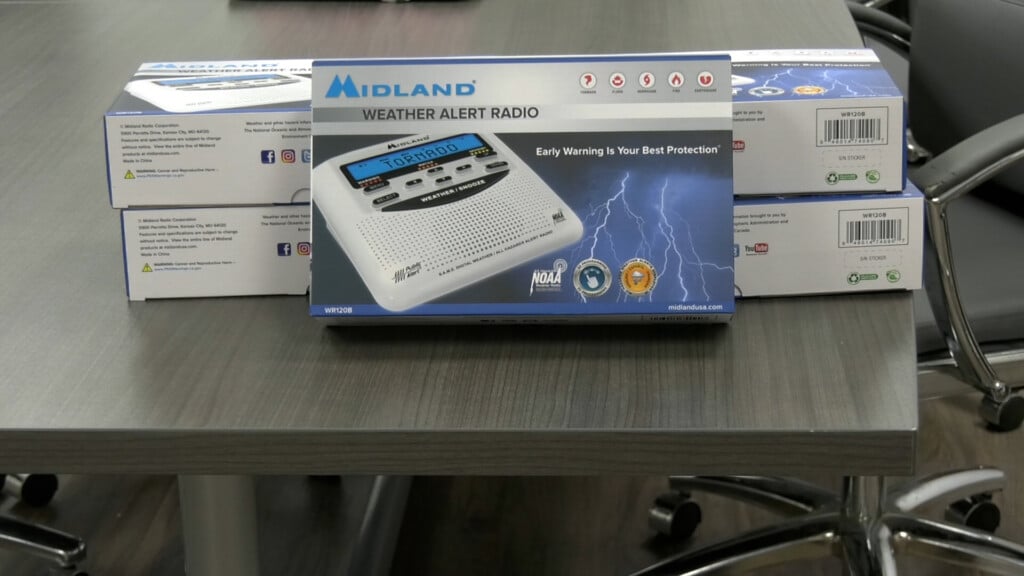 0995001900 01 04 54still001