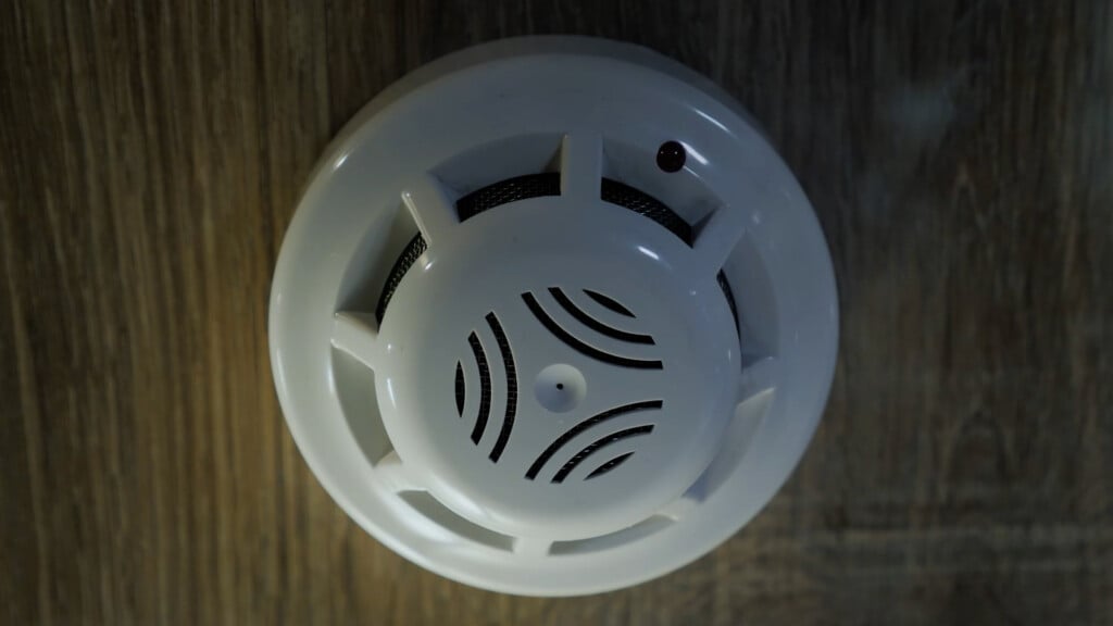 Sequence 0200 03 44 08still002