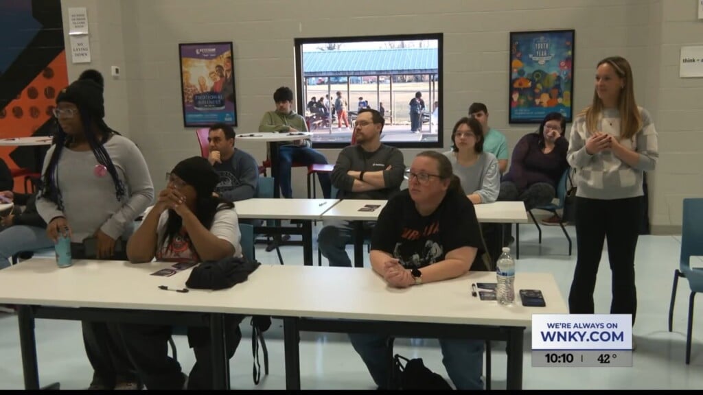 Bowling Green Families Receive 100 Laptops, Digital Skills Training