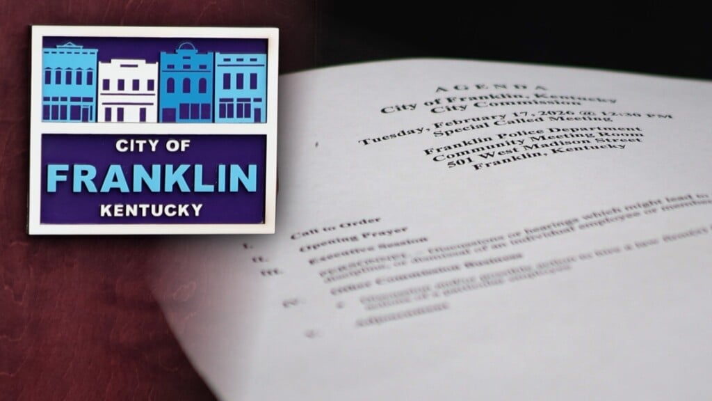 Six 1d479adc 8f4f 477e 8413 B21b126d28e3