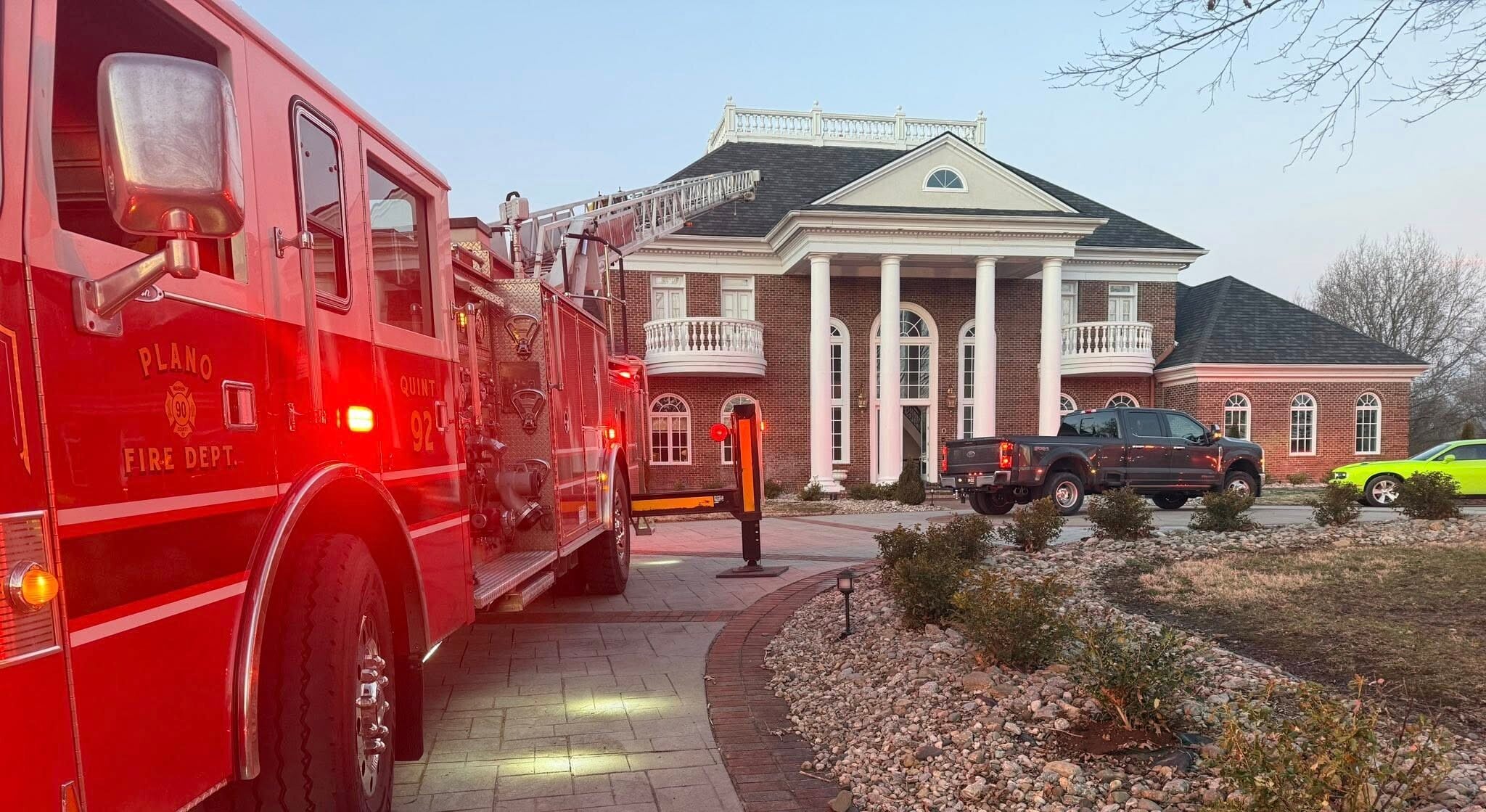Multiple fire departments respond to two structure fires in Warren ...