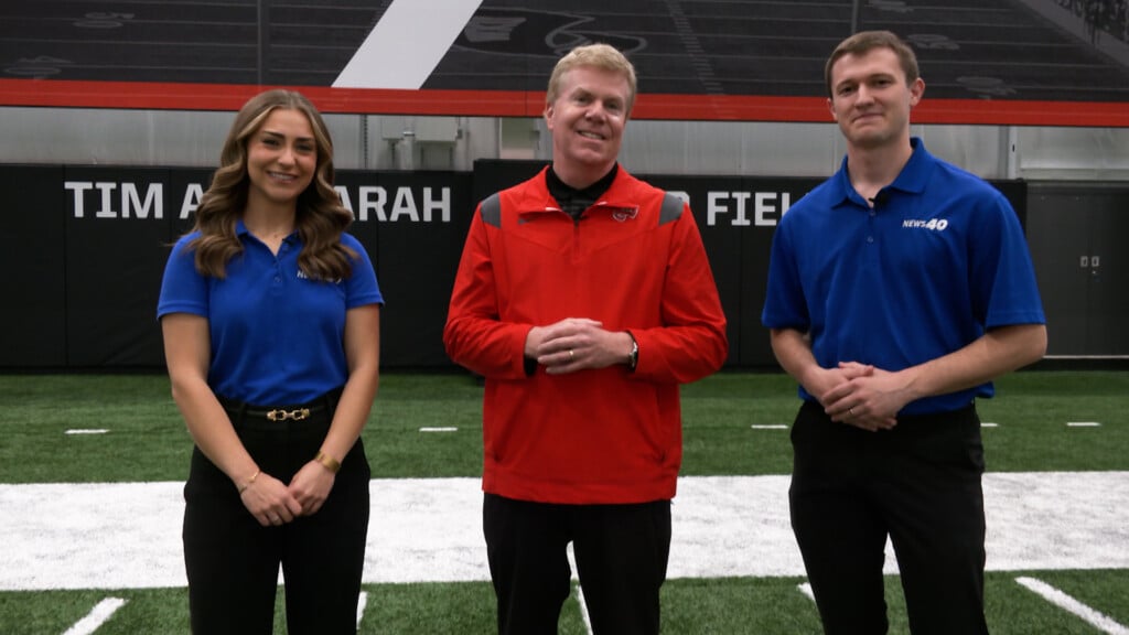 Sports Wku Fieldhouse Cover Pic