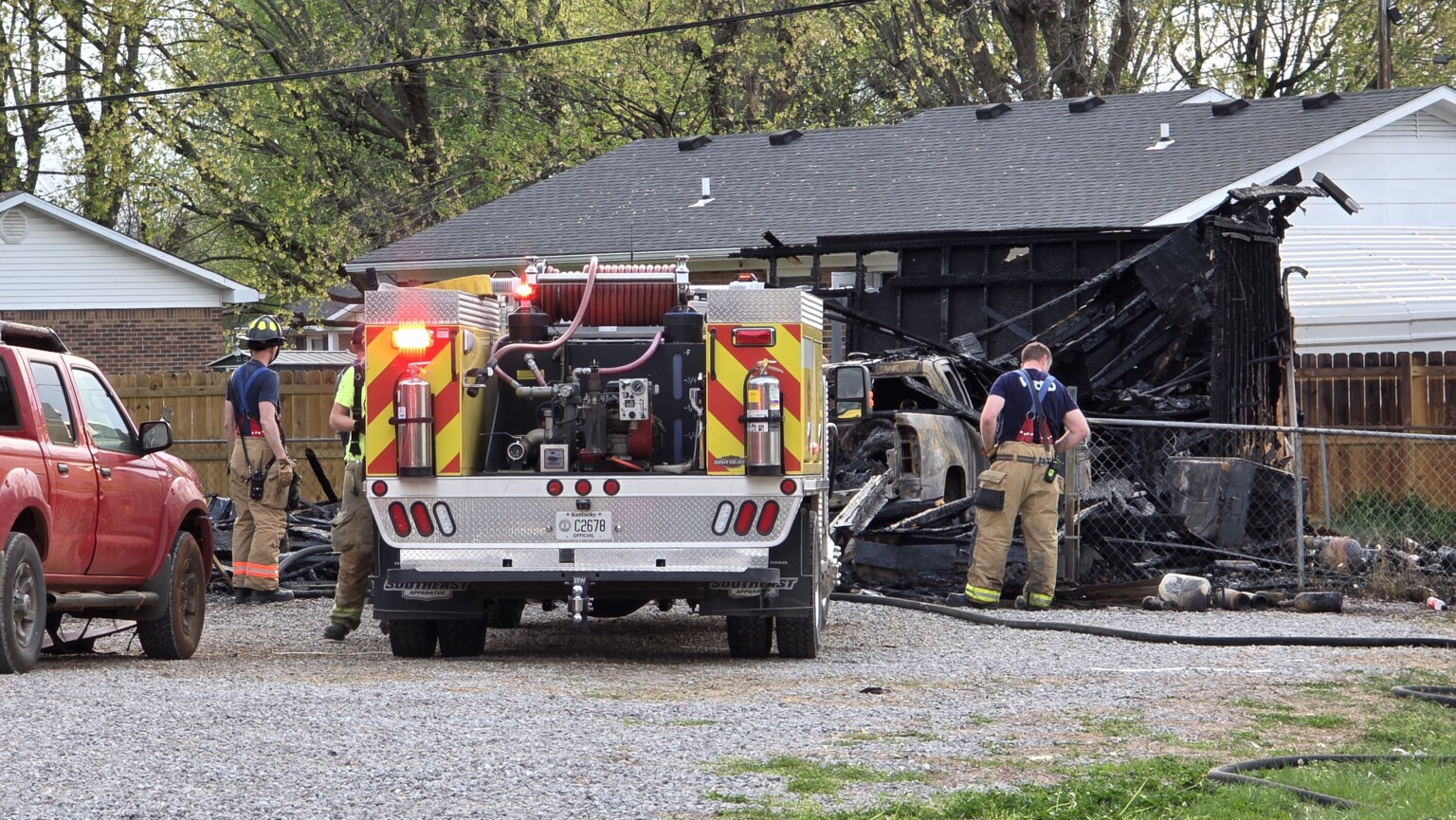 Fire crews, deputies responding to fire on Plano Road - WNKY News 40 ...