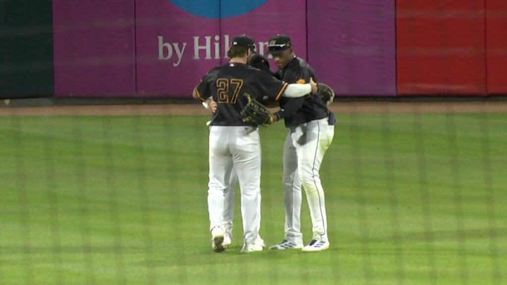 Bootleggers Emperors Cover Pic 4 9