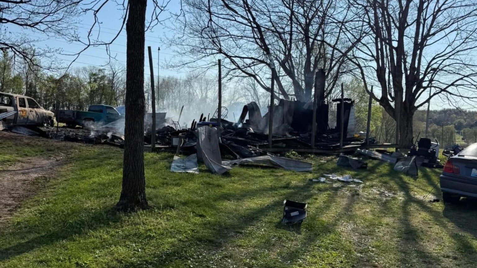 Units respond to house fire in Morgantown - WNKY News 40 Television