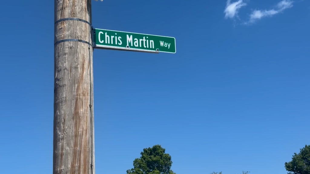 Chris Martin Way 2026 Vo00 00 33 22still001