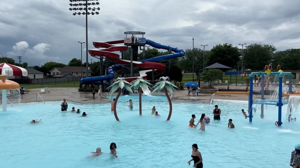 5 25 26 Russell Sims Aquatic Center Open Vo00 00 26 11still001