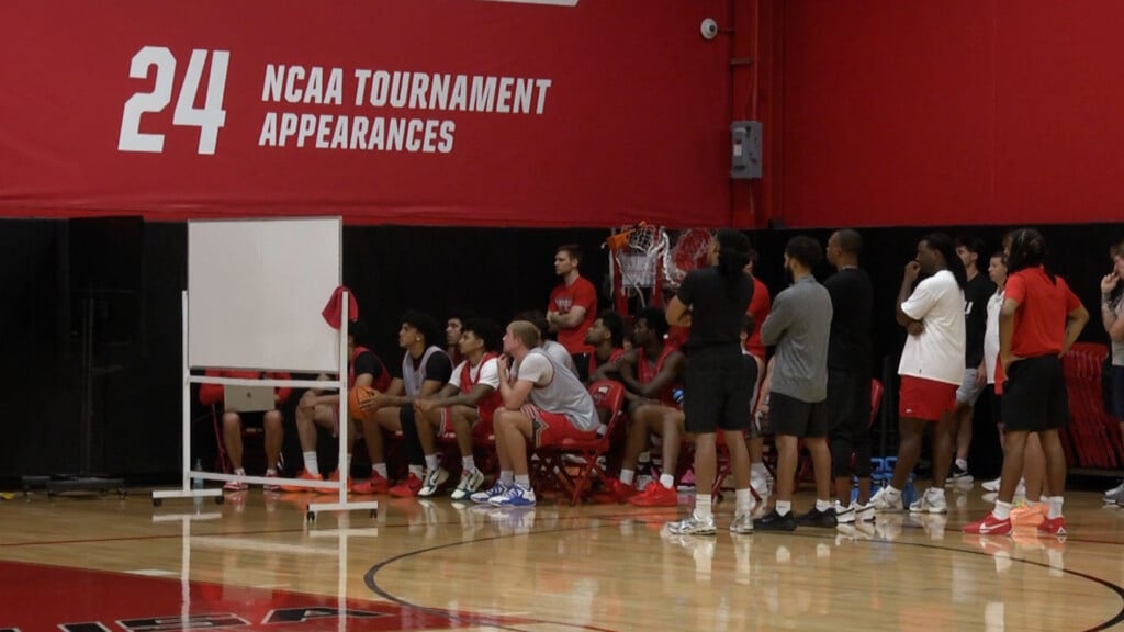Wku Mbb Summer Cover Pic 7 22