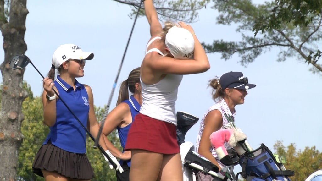 Chloe Witcher State Golf Cover Pic