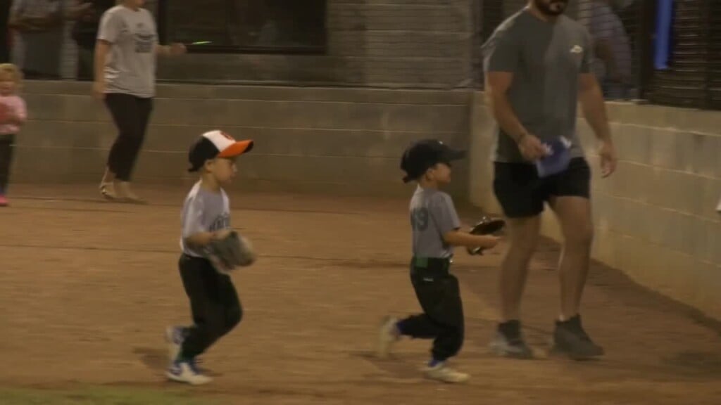 Rallying To Support Children Of Trooper Phillips