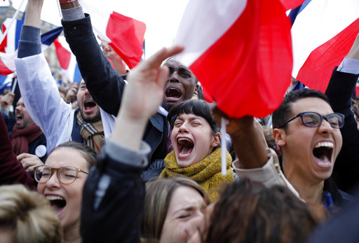 Supporters of French independent centrist presidential candidate