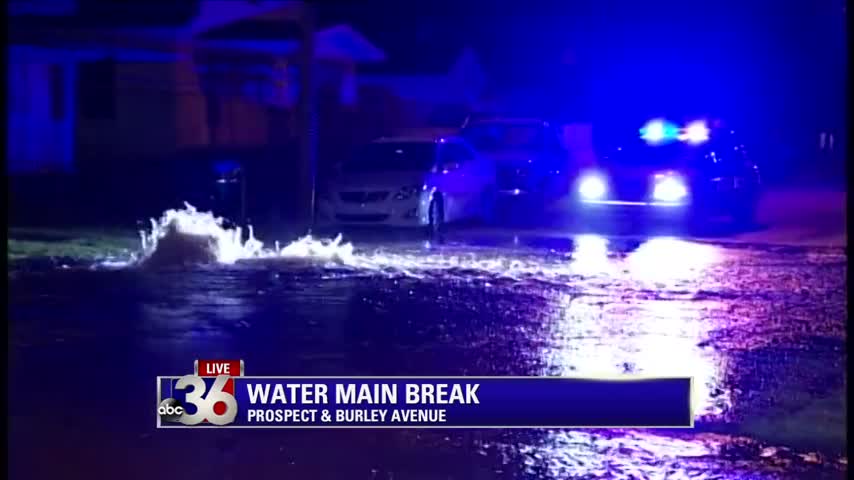 Water Main Break at Burley Avenue and Prospect Avenue in Lexington 11-23-15