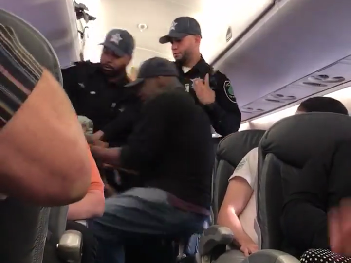 Kentucky doctor from Elizabethtown dragged off United flight in Chicago