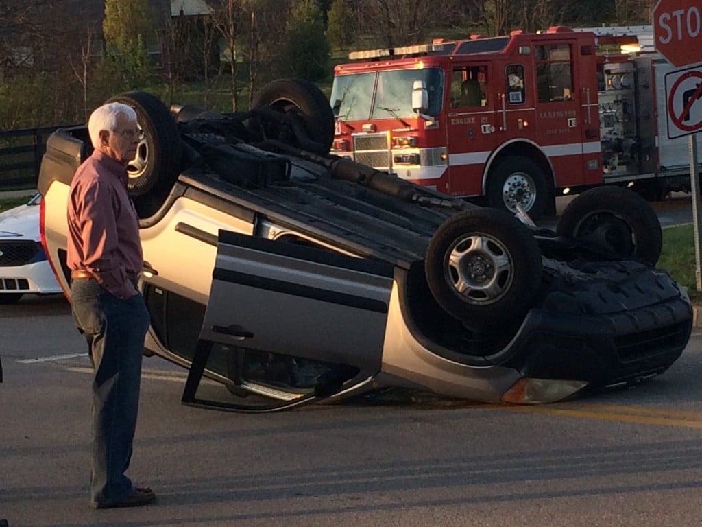 SUV ends up on its top after collision with Toyota on Hays Boulevard in Lexington 4-4-17