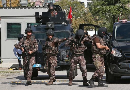 Armed forces near the scene outside the Israeli embassy in Ankara