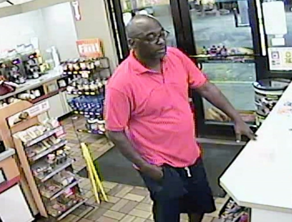 Image of man accused of stealing 36 cartons of cigarettes from Speedway gas station on Winchester Road in Lexington 8-14-17