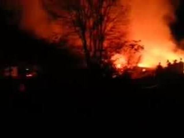 Warehouse fire on Forrest Avenue in Maysville 10-2-16 (courtesy WCPO-TV)