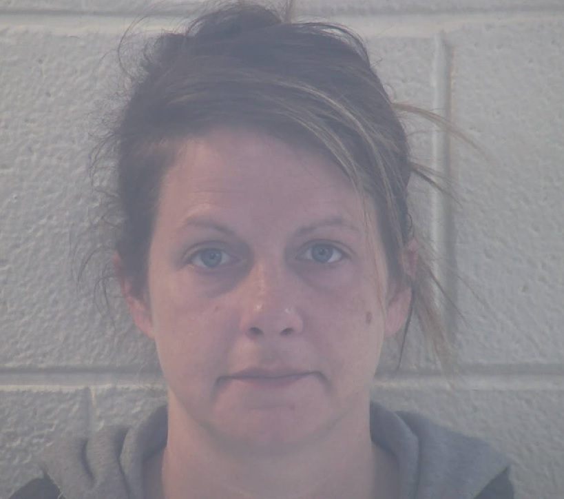 Pleaded guilty to criminal abuse for forcing her daughter to drink.