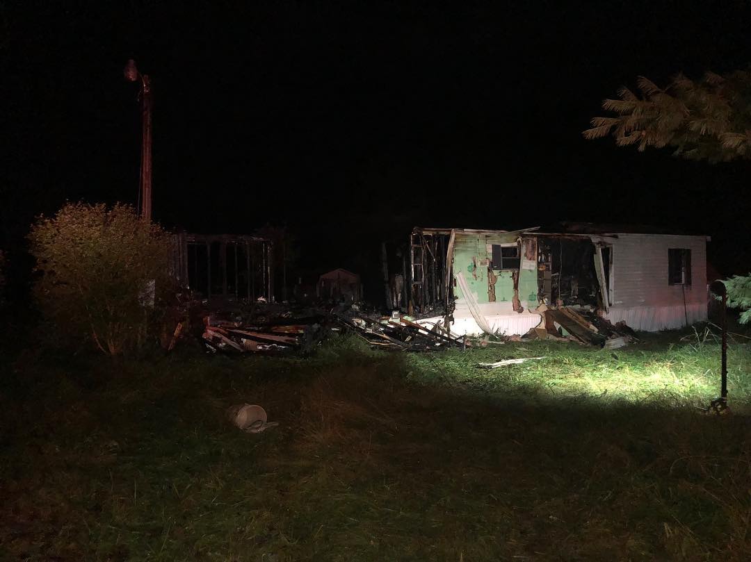 Trailer destroyed in overnight fire in Rockcastle County - WTVQ