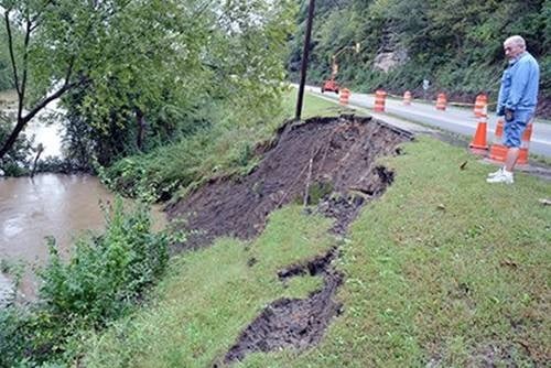 Mudslide near U.S. 25W in Williamsburg.