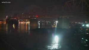 Barge hits Clark Memorial Bridge on Ohio River in Louisville