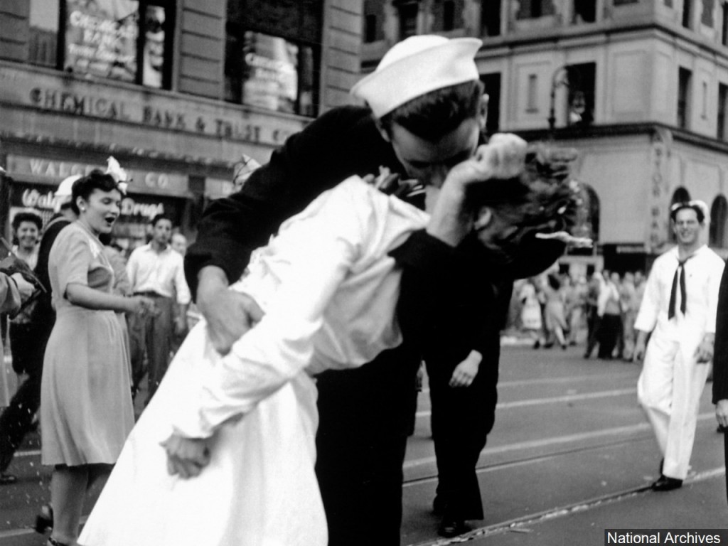 A sailor kisses a nurse in New York at the celebration of the Japanese surrender