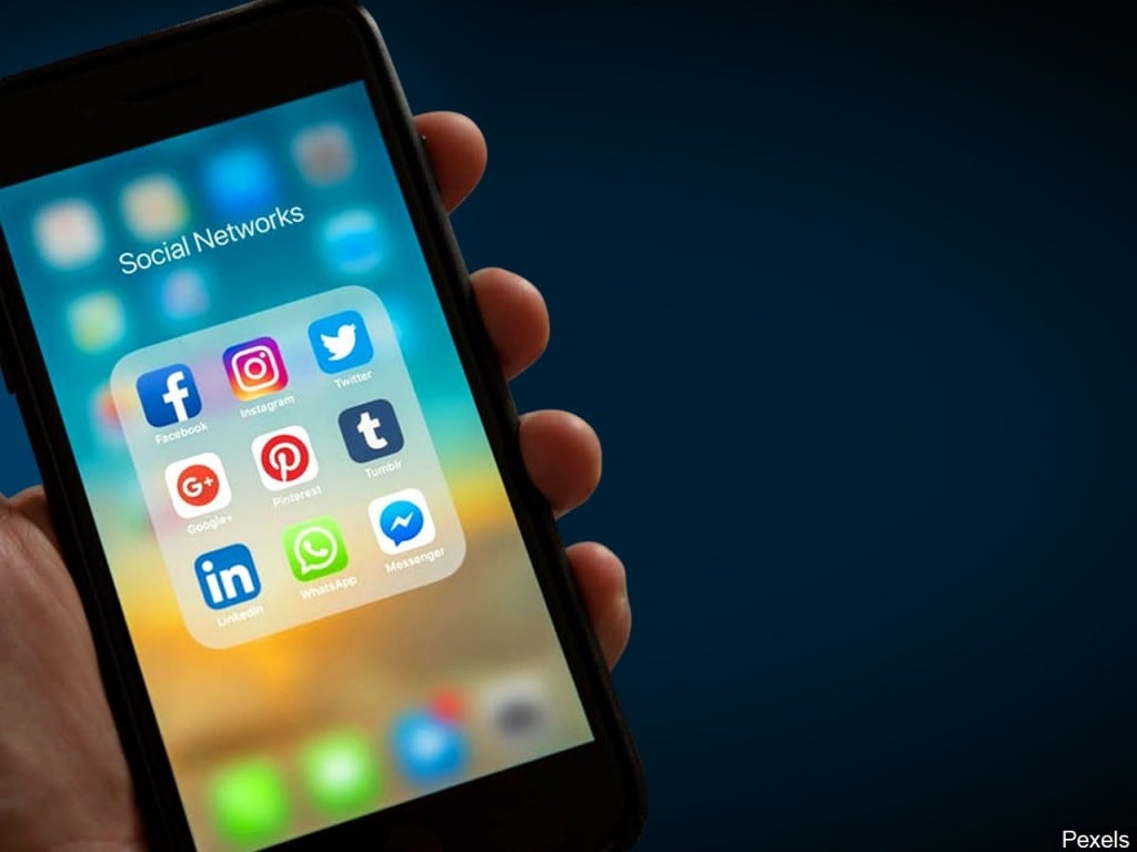 Phone social media apps