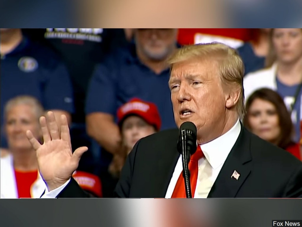 Trump to rally supporters in N.Carolina amid fight with Dems