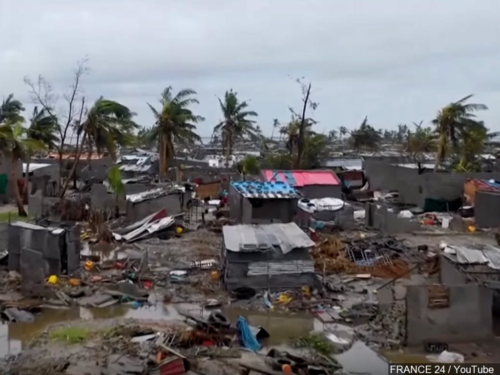 Cyclone Idai hits Beira