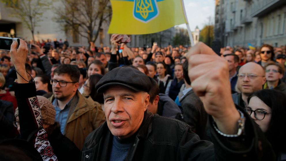 Ukraine's parliament adopts controversial language bill - ABC 36 News