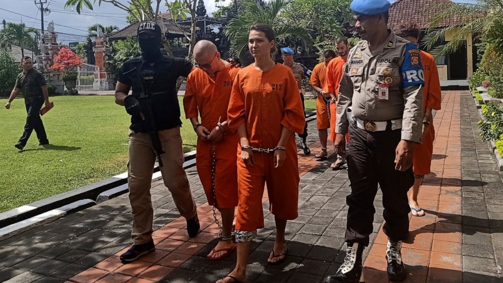 Indonesia Parades 5 Foreigners Arrested For Drugs On Bali - ABC 36 News