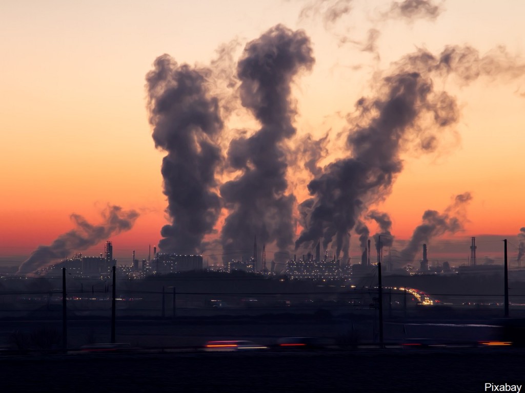 Air pollution by industrial chimneys