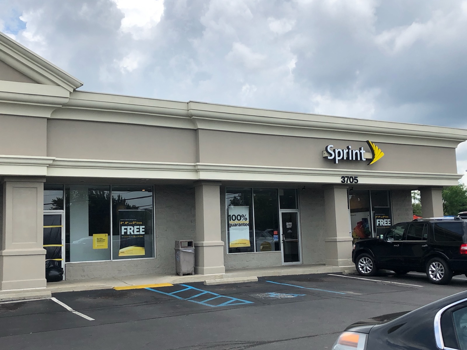 Two Sprint stores burglarized in Lexington ABC 36 News