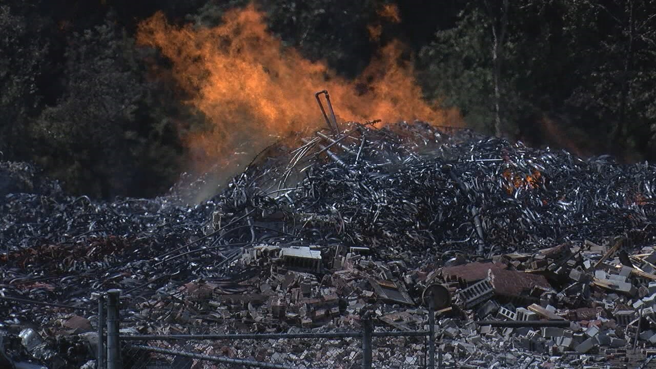 Official Lightning caused Jim Beam bourbon warehouse fire ABC 36 News